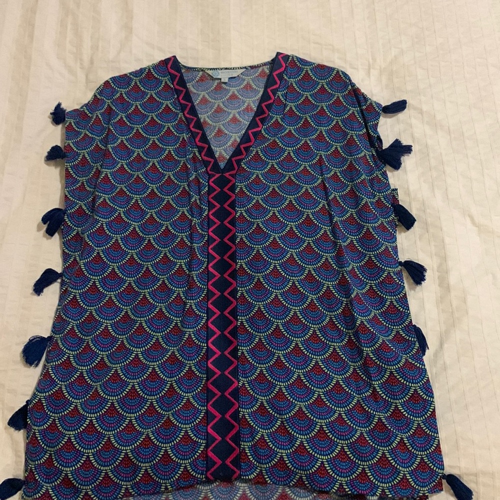 EUC Escapada tunic with tassel sides size small
